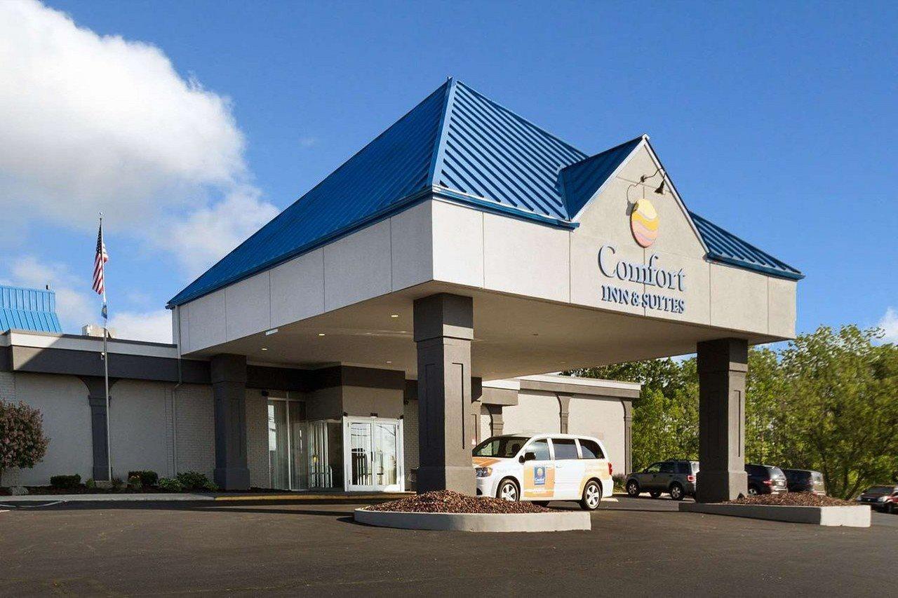 Comfort Inn & Suites Airport Сиракьюс Экстерьер фото