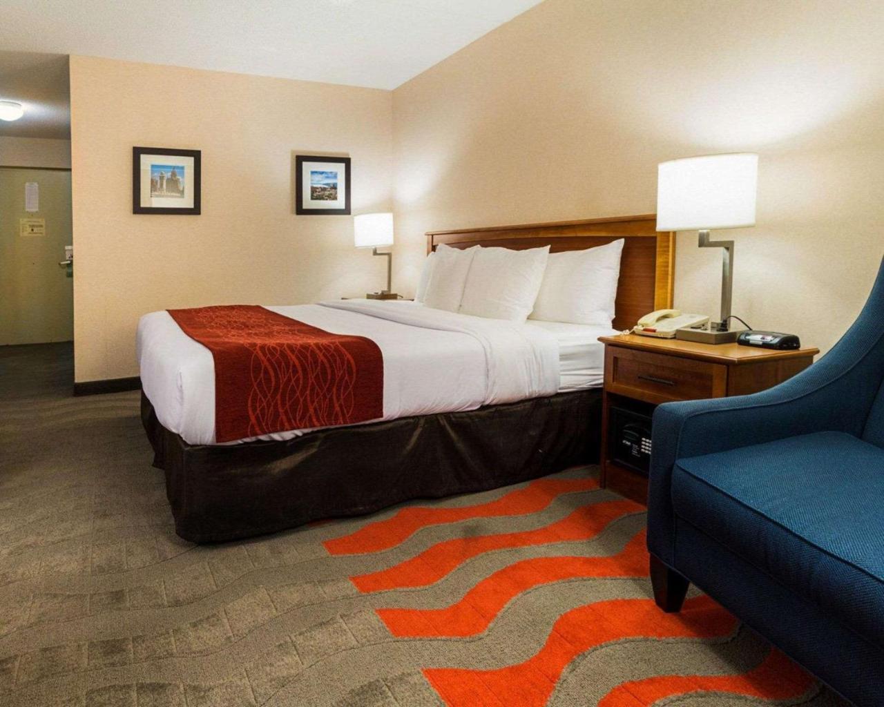 Comfort Inn & Suites Airport Сиракьюс Экстерьер фото